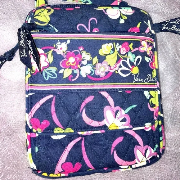 Vera Bradley Crossbody - Picture 1 of 6